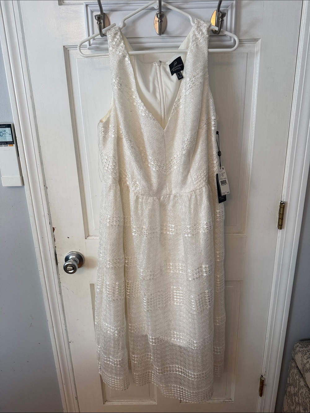 NWT Adrianna Papell Ivory Lace V-Neck Midi Dress